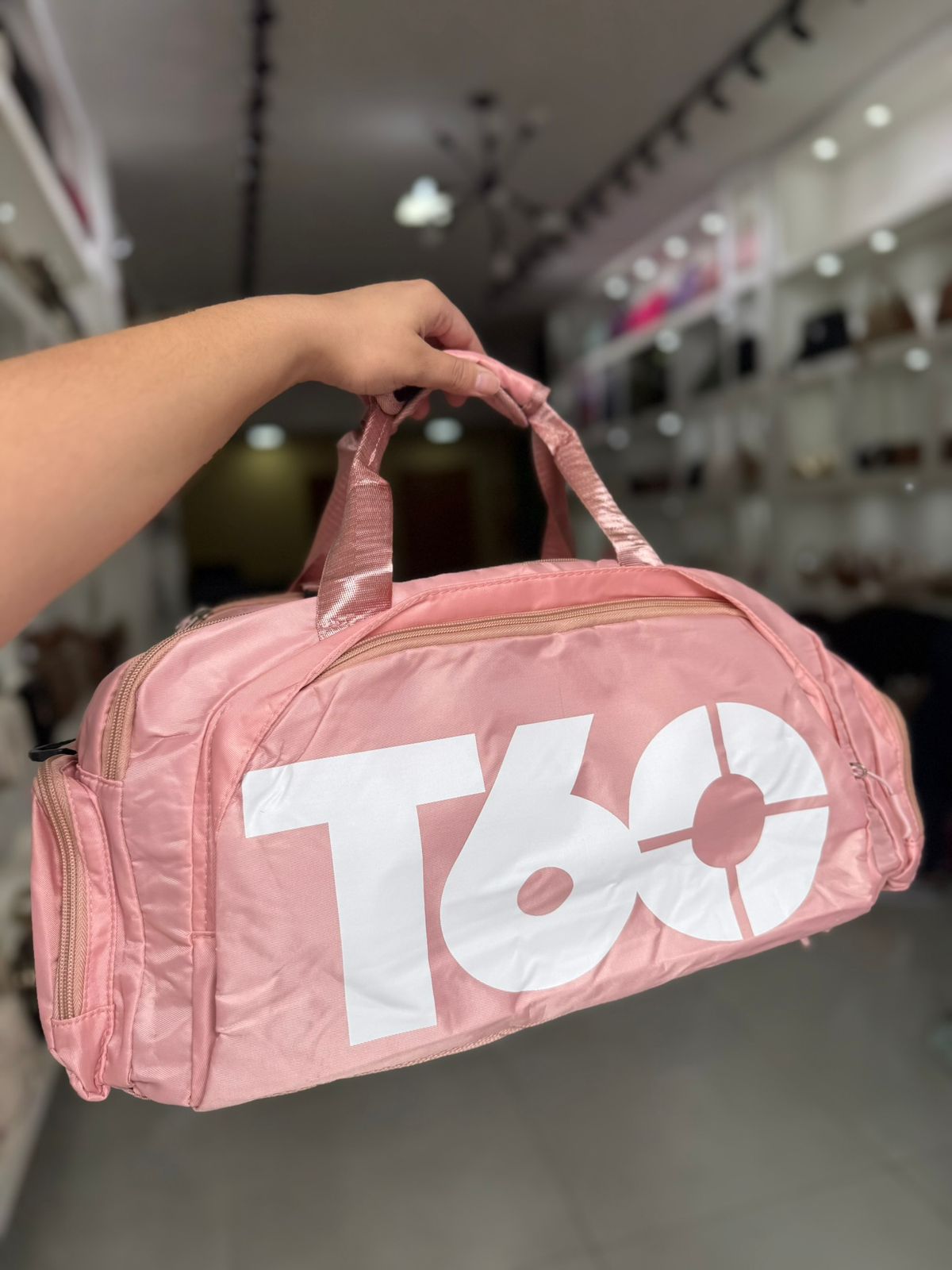 Bolsa Esportiva T60 – Prática, espaçosa e resistente!