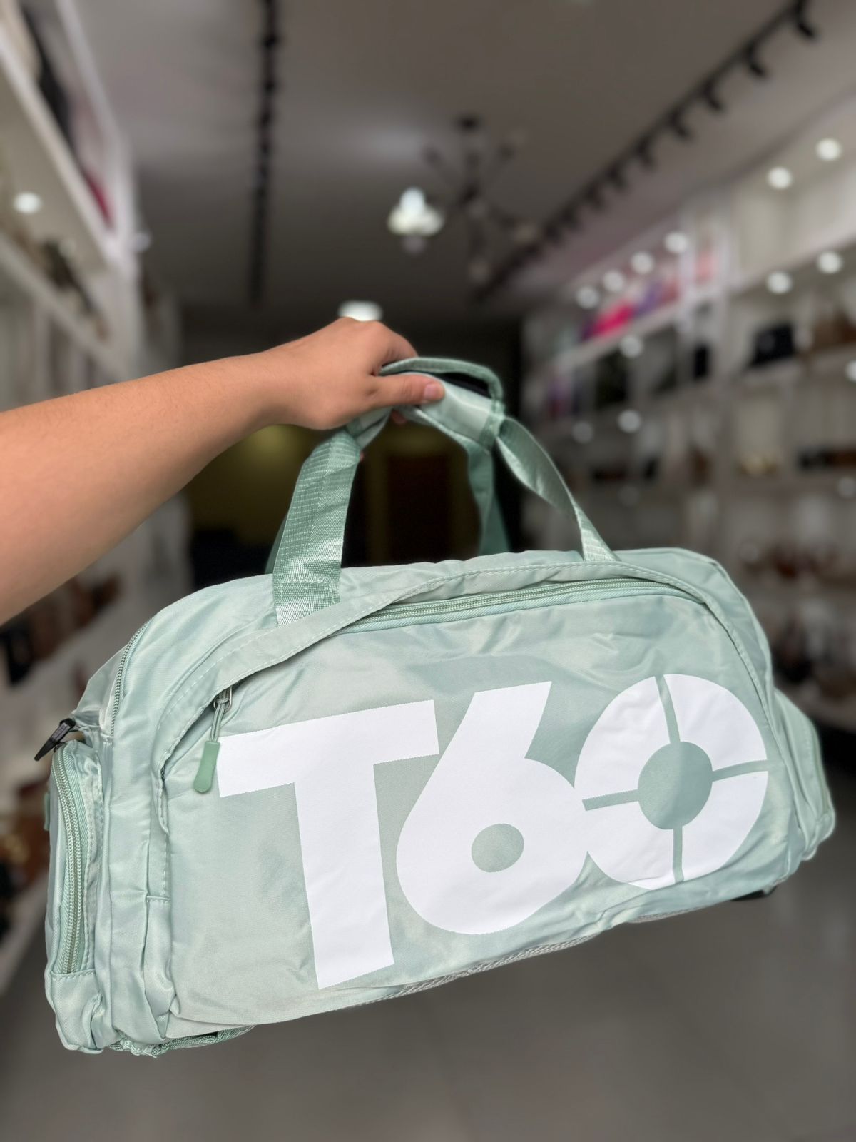 Bolsa Esportiva T60 – Prática, espaçosa e resistente!