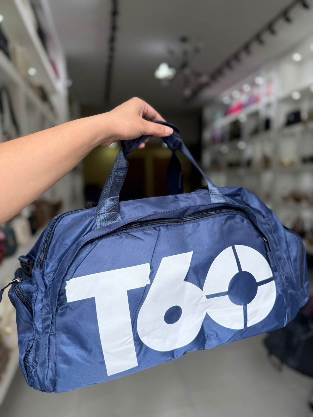 Bolsa Esportiva T60 – Prática, espaçosa e resistente!