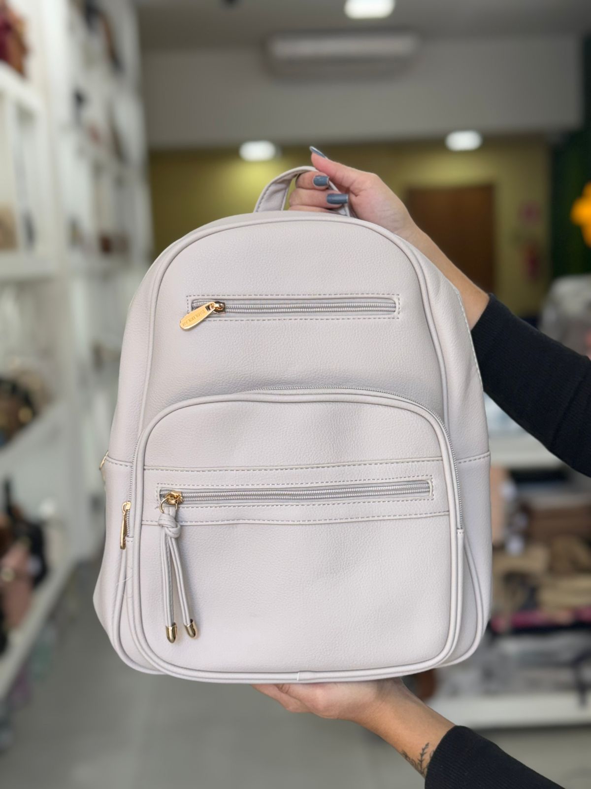 Mochila 3 zíper – Elegância, organização e praticidade no dia a dia!