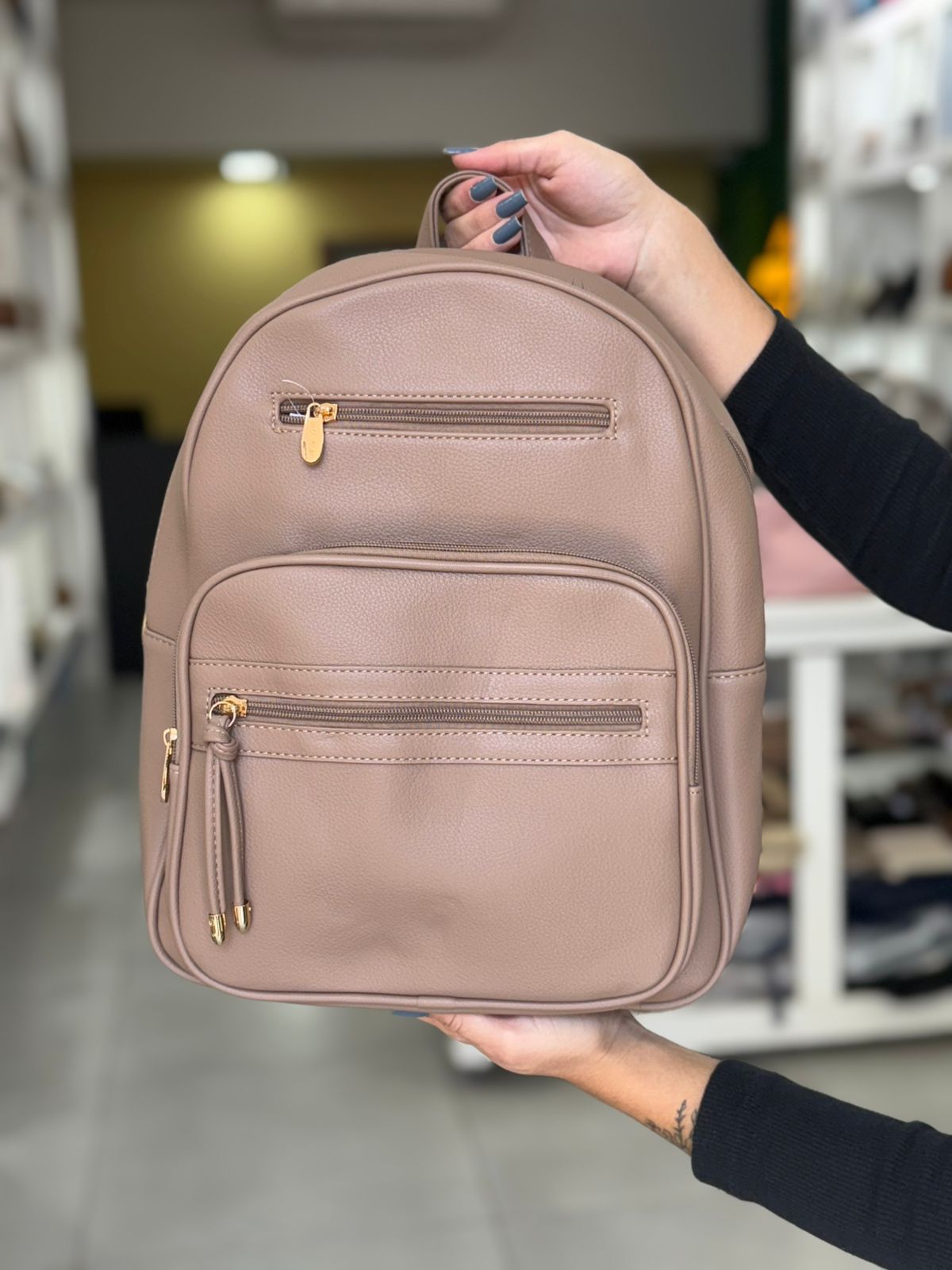 Mochila 3 zíper – Elegância, organização e praticidade no dia a dia!